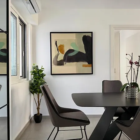 Th0 Futuristic Luxury Two Bedrooms With High-tech Amenities Athens