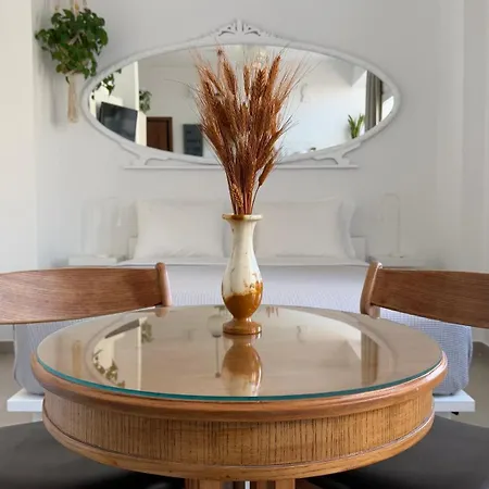 Stylish In Psyri Apartment Athens