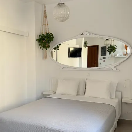 Stylish In Psyri Apartment