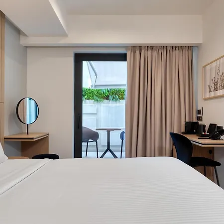 Hilton Garden Syggrou Avenue 4*