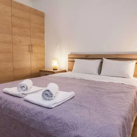 Fresh Urban 1 Bd Apt With Balcony In Zografou
