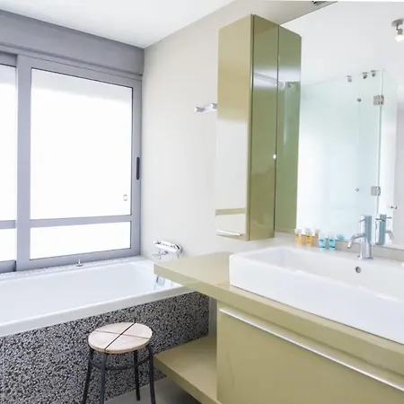 Sky High Luxury 360 Views With Private Gym Apartment
