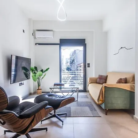 Beautiful Elegant Next To Monastiraki *