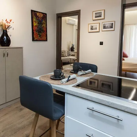 Acropolis View Modern Deluxe With Balcony Apartment *