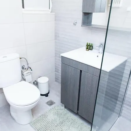 Modern Beauty In Central Area Apartment *