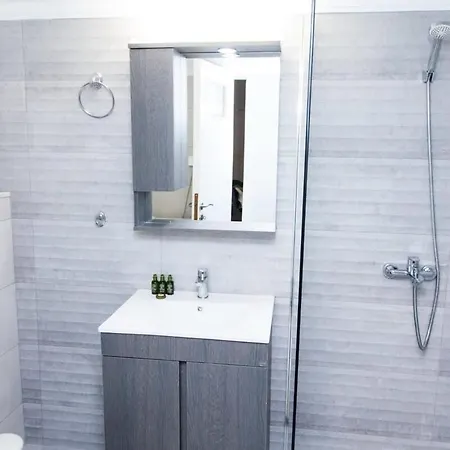 Apartment Modern Beauty In Central Area