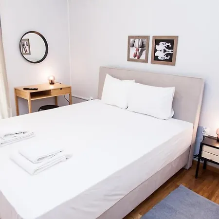 Modern Beauty In Central Area Apartment Athens