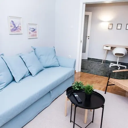Modern Beauty In Central Area Apartment *
