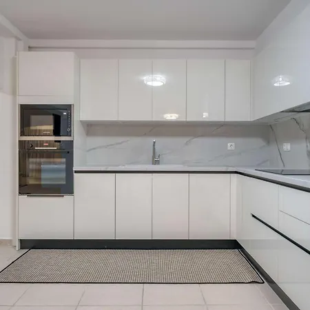 Villa Voula Luxury Modern Living 1 Bd Apt With Garden