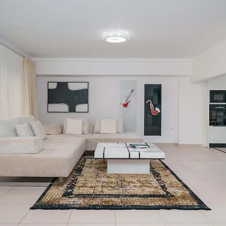 Voula Luxury Modern Living 1 Bd Apt With Garden Athens