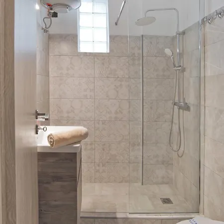 Just Cozy Fully Renovated Apartment Athens