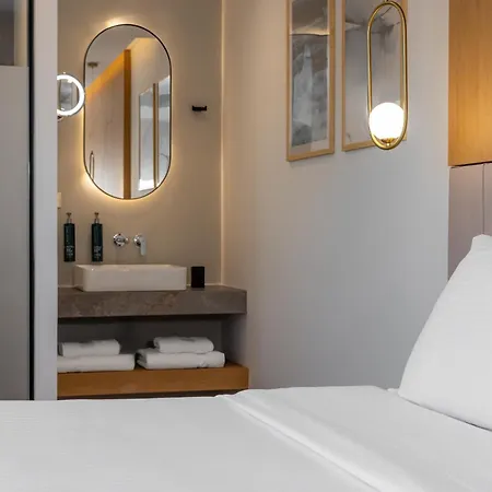 호텔 Hilton Garden Syggrou Avenue 4*