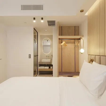 호텔 Hilton Garden Syggrou Avenue 4*