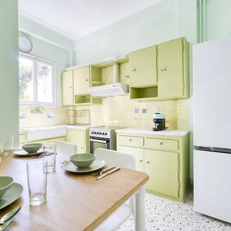 Apartment Spacious 3 Bedroom Flat At Metro *