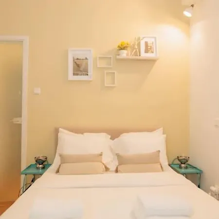 Chic Kolonaki Flat By Metro & Lycabettus *