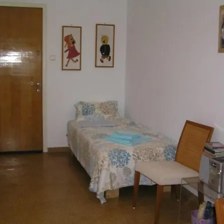 Apartment Cosy House Near Metro *