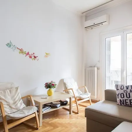 Apartment Cosy House Near Metro Athens