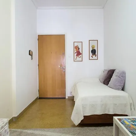 Cosy House Near Metro