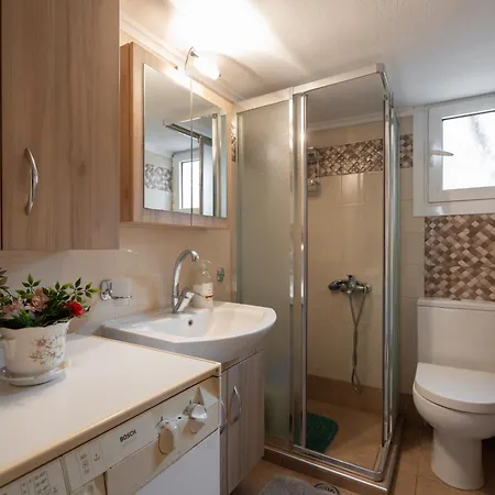 Thissio Family Apartment Athens