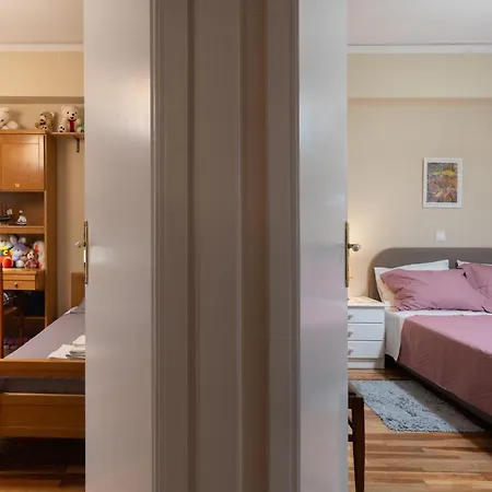 Thissio Family Apartment *