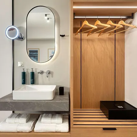 Hilton Garden Syggrou Avenue 4*