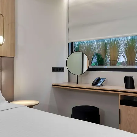 호텔 Hilton Garden Syggrou Avenue