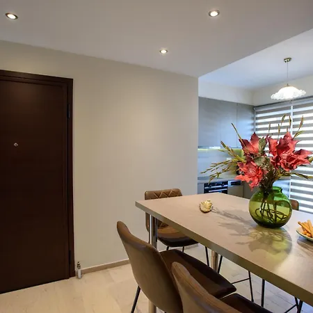 Blue Ark Harmony Apartment