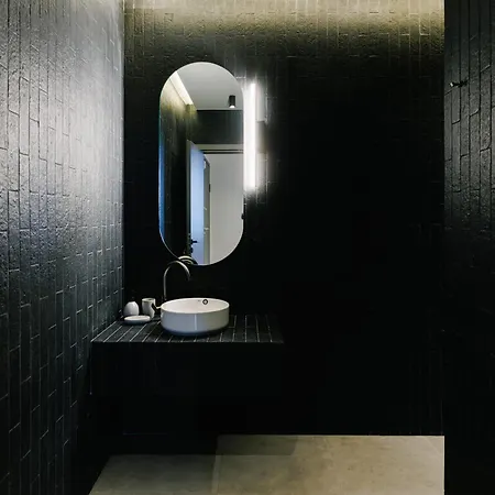 G Apartment *