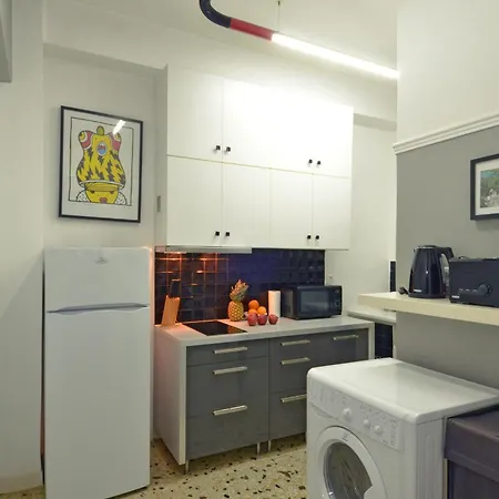 Thiseio, A Vintage Apartment Athens