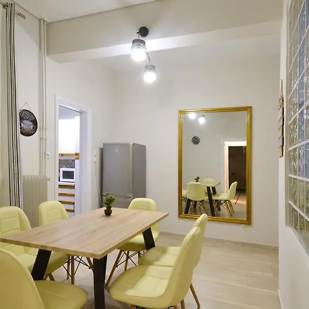 Apartment Plaka, In The Old Historical Neighborhood Of