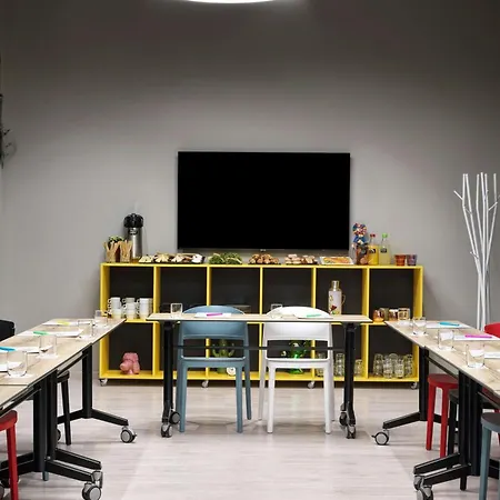 Moxy فندق 3*