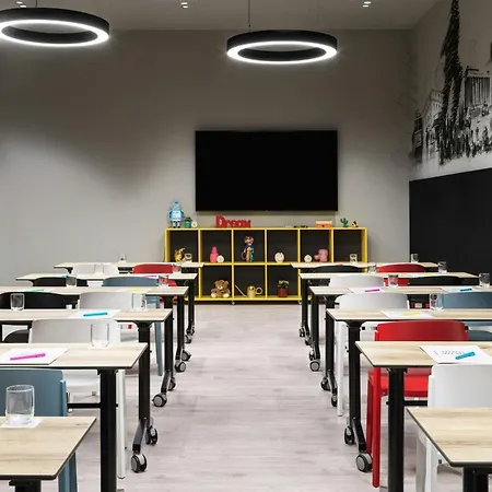 فندق Moxy 3*