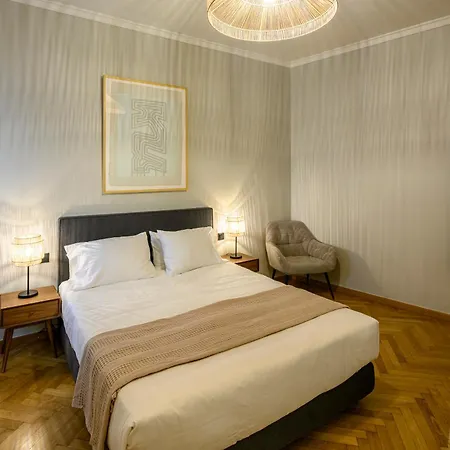 Plaka Premier - Steps From Acropolis Museum And Metro Apartment