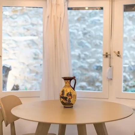 Zen Lotus, Kolonaki Apartment