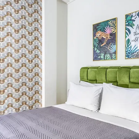 In The Heart Of Acropolis Apartment