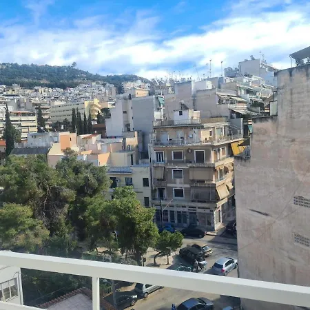 Bright Penthouse With Large Balcony *