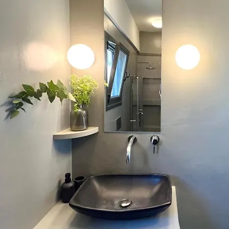 Acropolis Cityscape Loft Apartment