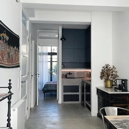 Susanna - Your Oasis In Ano Petralona Appartement Athènes