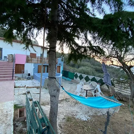 20 Mins From Centre, Rural House Athens