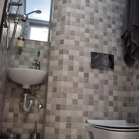 Renovated Center Apartment Athens