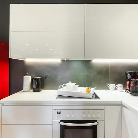 Ma Maison Nο 2, Luxury With Parking, Ultra High Speed Internet 200 Mbps, 15' To Acropolis By Metro, 1' From Metro *