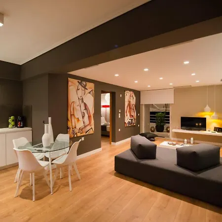 Ma Maison No. 2: Luxury With Parking And High-speed Internet *