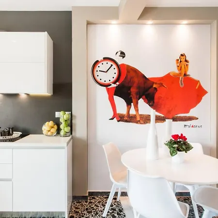 Ma Maison Penthouse: Acropolis Views & Metro Convenience Athens