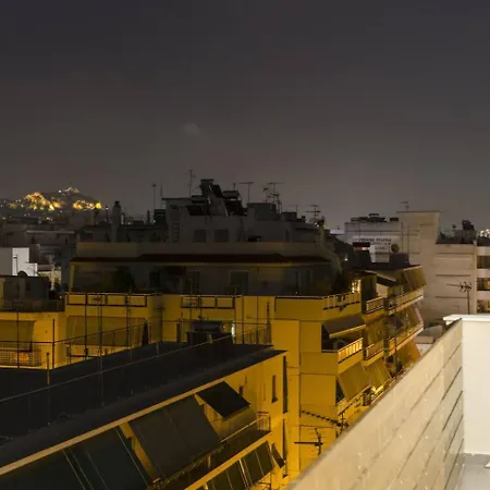 Ma Maison Penthouse: Acropolis Views & Metro Convenience * Athens