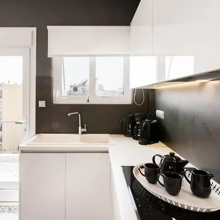 Apartment Ma Maison Penthouse: Acropolis Views & Metro Convenience *