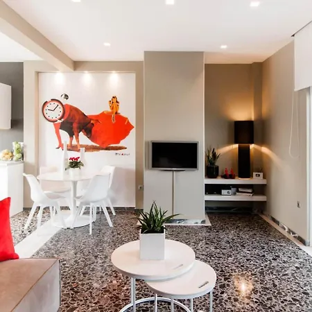 Apartment Ma Maison Penthouse: Acropolis Views & Metro Convenience Athens