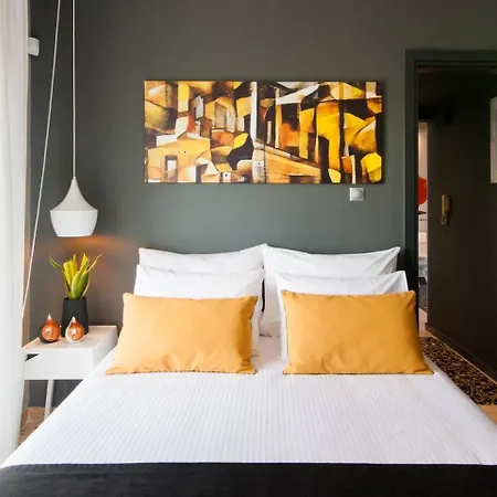 Ma Maison Penthouse: Acropolis Views & Metro Convenience Athens