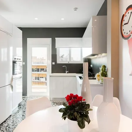 Ma Maison Penthouse: Acropolis Views & Metro Convenience * Athens