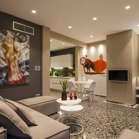 Ma Maison Penthouse: Acropolis Views & Metro Convenience