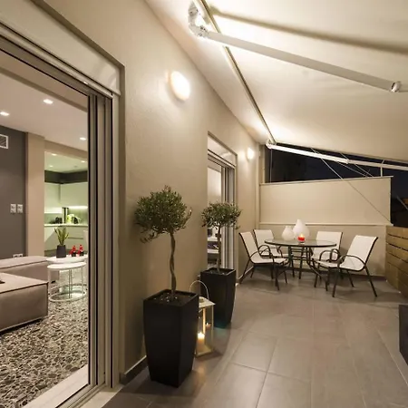 Apartment Ma Maison Penthouse: Acropolis Views & Metro Convenience
